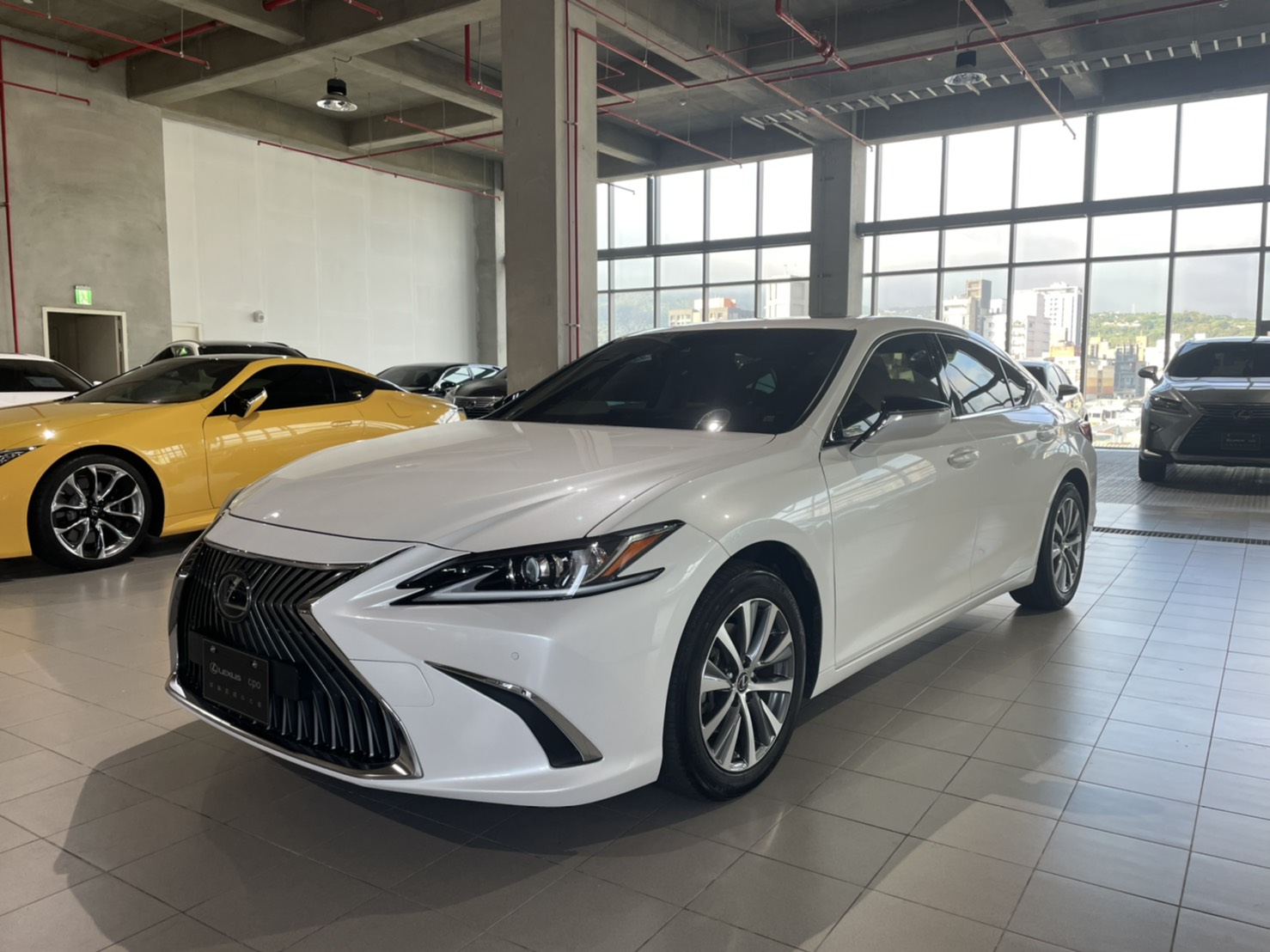 Lexus es 200 2021
