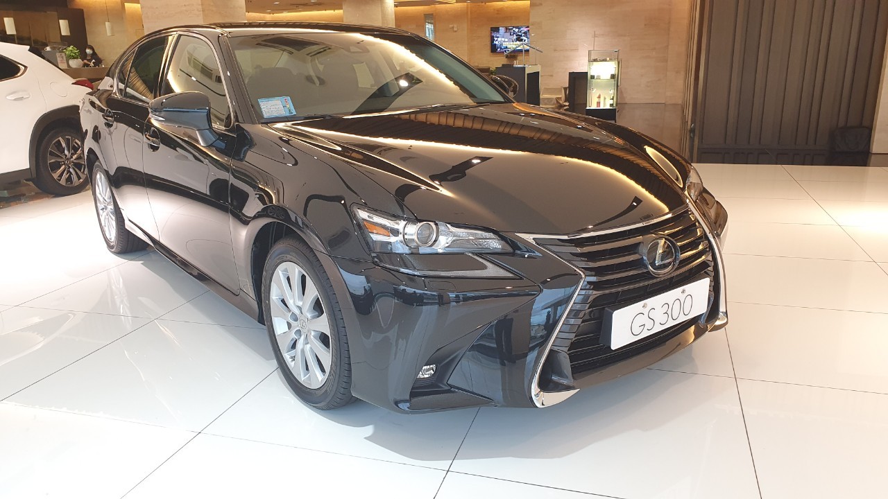 Lexus gs300 2019