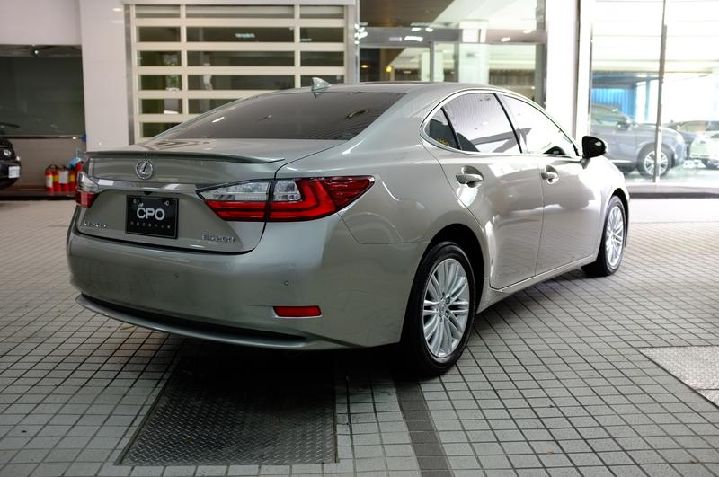 Lexus es200 2016