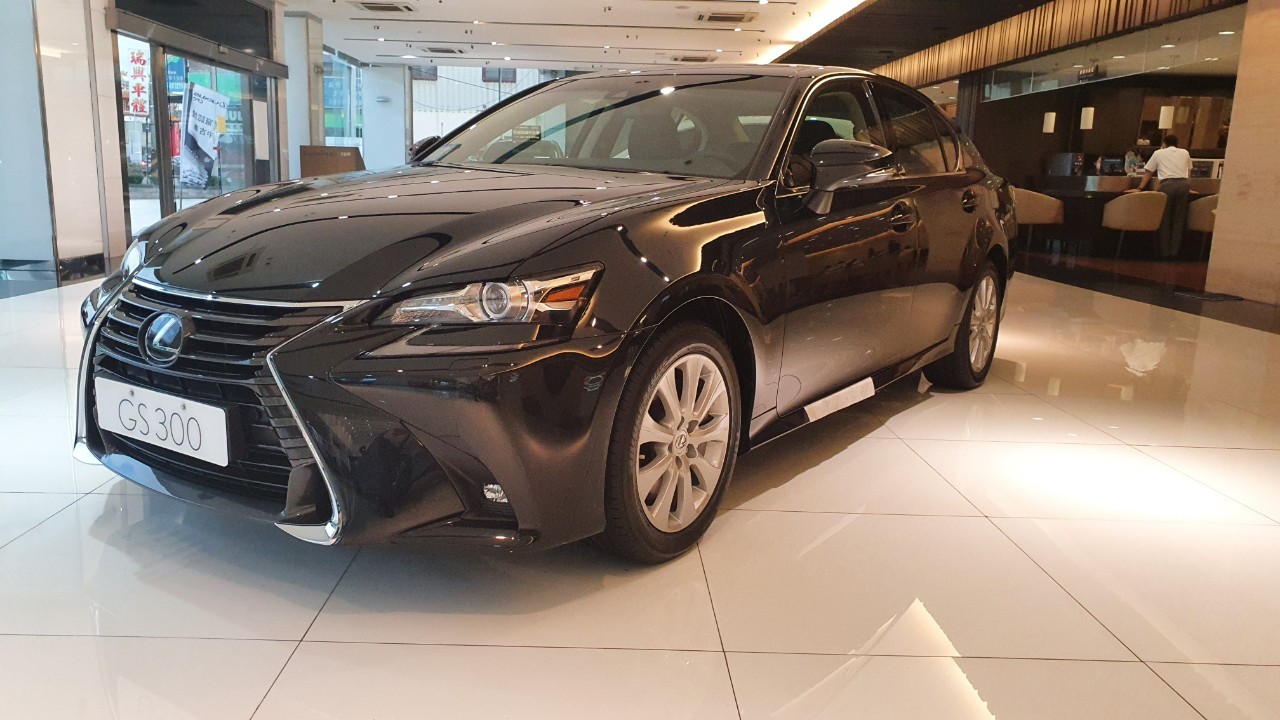 Lexus gs300 2019
