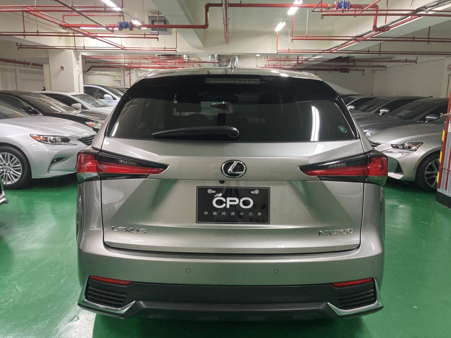 Lexus nx200 салон