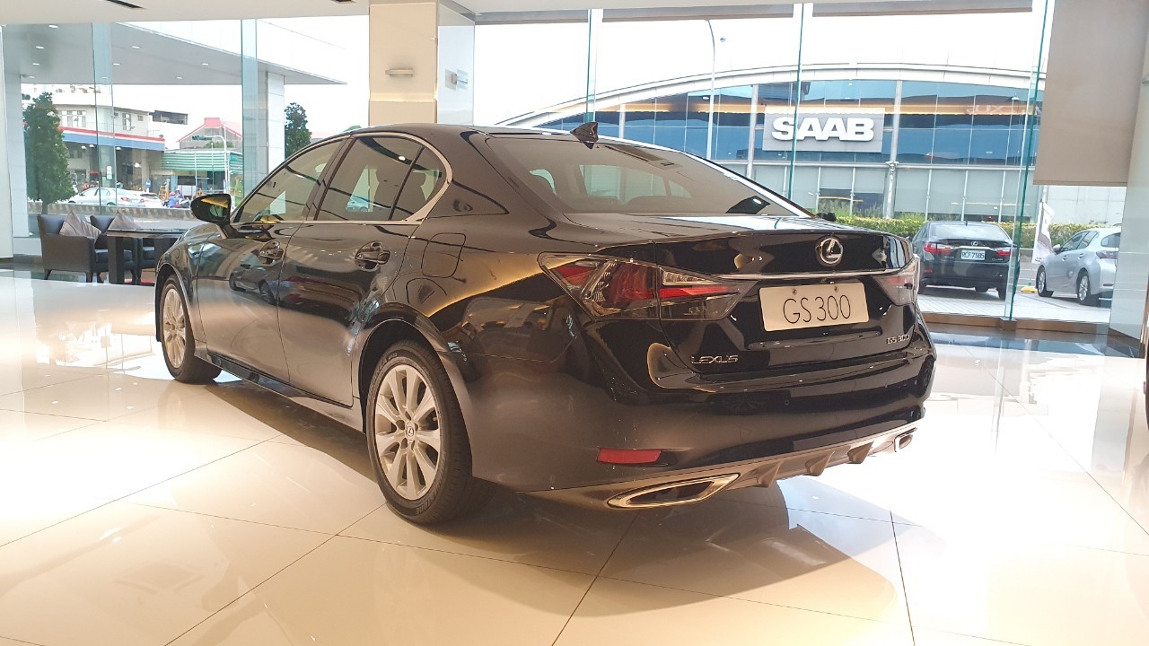 Lexus gs300 2019